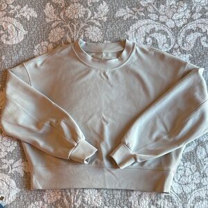 Lululemon Cropped Softstreme ~ Size 4 ~ Bone Color